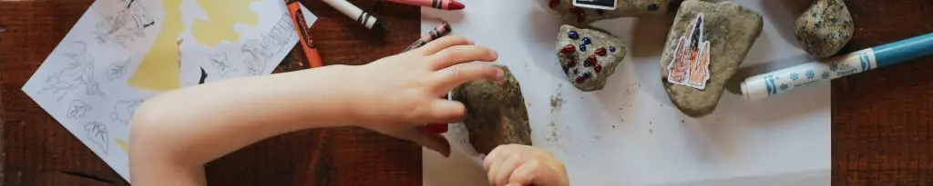 Psychologist and expert in family life Dr. Gina Touch Mercer explores how we can elevate art to advance the emotional and cognitive wellbeing of both grandparents and grandchildren.
